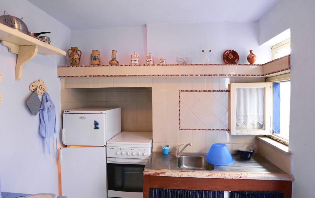 Апартаменты Angela'S House Коскину Экстерьер фото