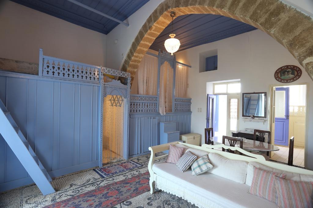 Апартаменты Angela'S House Коскину Экстерьер фото
